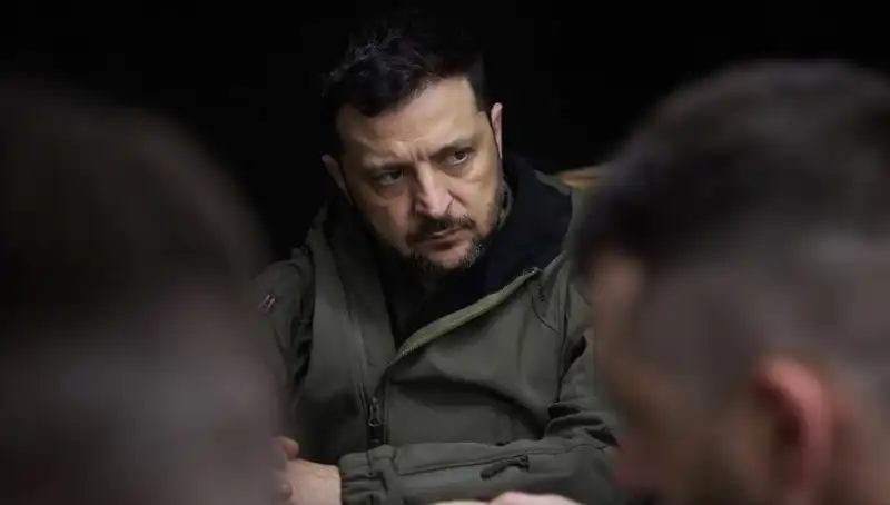 Zelenski: Rusya'nın Kuzey Kore Yapımı Füze Kullanması Korkutuyor