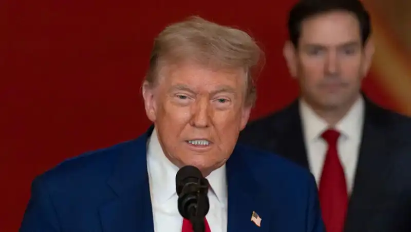Trump, İran'ın 30 Milyar Dolar Nükleer Yatırımını Sert Bir Dille Eleştirdi