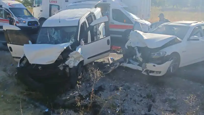 Nevşehir'de Korkunç Trafik Kazası: 14 Yaralı, Detaylar Şok Edici!