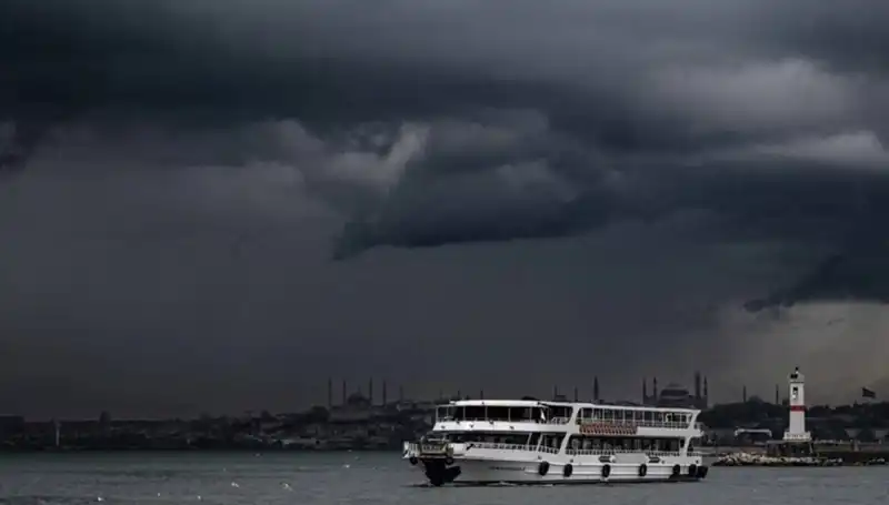 İstanbul’da Sağanak Yağış Alarmı: Meteoroloji’den Önemli Uyarılar!
