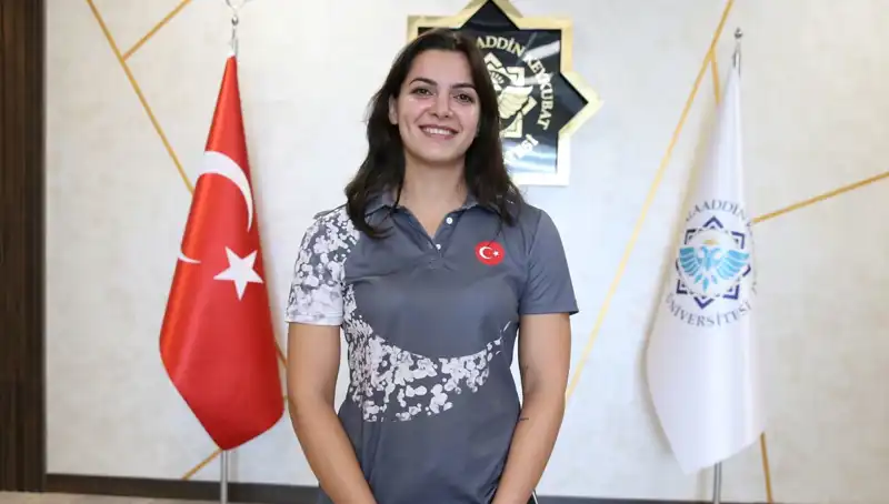 Altın Madalya Kazanan Esra’nın Gözdesi: Dünya Şampiyonluğu