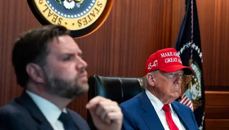 Trump’ın Azil Tasarısı Kırılmadı: Temsilciler Meclisi Kararı Nedir?