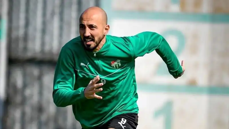 Türkiye’nin Yıldız Futbolcusu, Kariyerine 2. Lig'de Devam Edebilir!