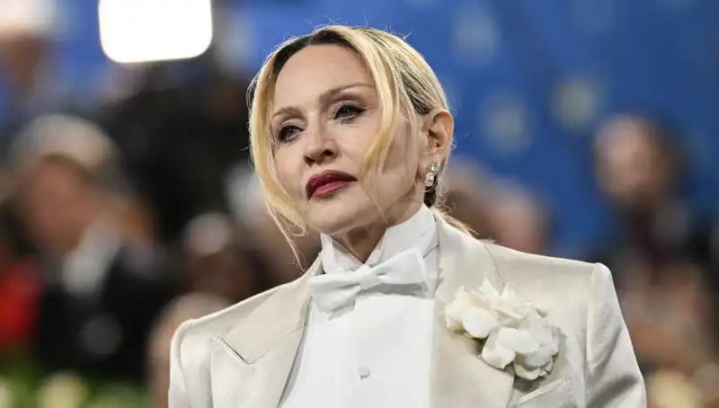 Madonna'nın Yeni Diyeti: Kanserle Mücadelede Çığır Açıyor mu?