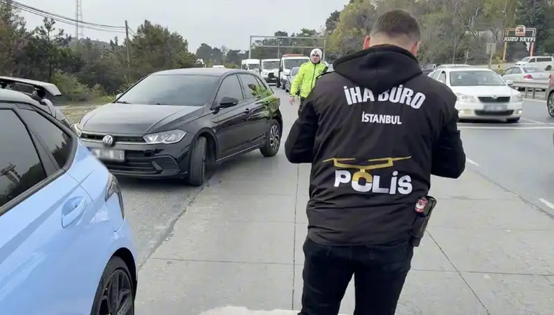 Emniyet Şeridi İhlali: Yolda Bulunan Suç İyi Bir Ders Oldu