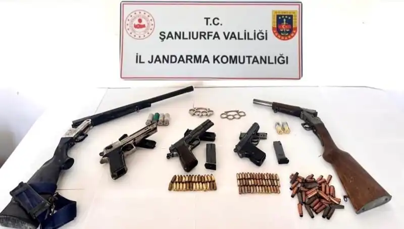 Şanlıurfa'da Gerçekleşen Ruhsatsız Silah Operasyonu: Tutuklamalar ve Detaylar