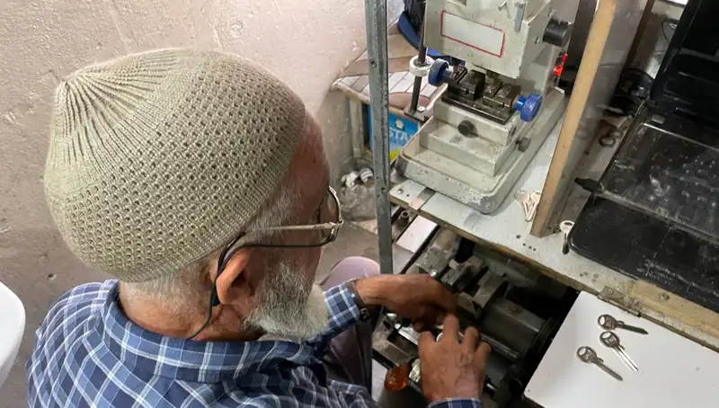 28 Yılda 4 Metrekarelik Dükkanını Mülk Sarayına Çeviren İşletmeci
