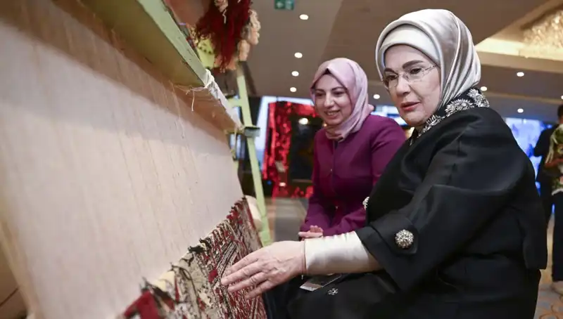 Emine Erdoğan'ın Özel Halısı Açık Artırmada Satıldı, Geliri Depremzedelere!
