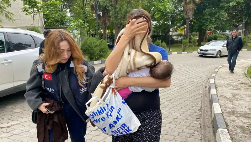 Evlerden Hırsızlık Yapan Kadın, Polisi Şaşırttı ve Yakalandı