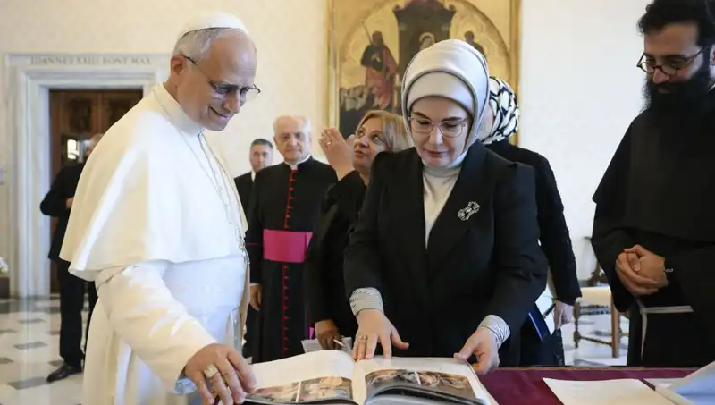 Emine Erdoğan ve Papa Leo: Gazze'de Barış İçin Tarihi Buluşma