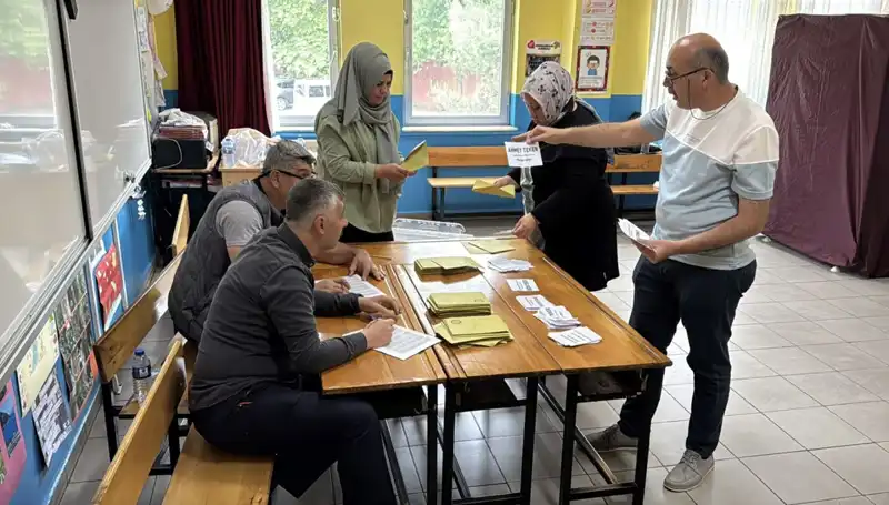 Türkiye'de 405 Mahalle ve Köyde Muhtar Seçimleri Gerçekleşti