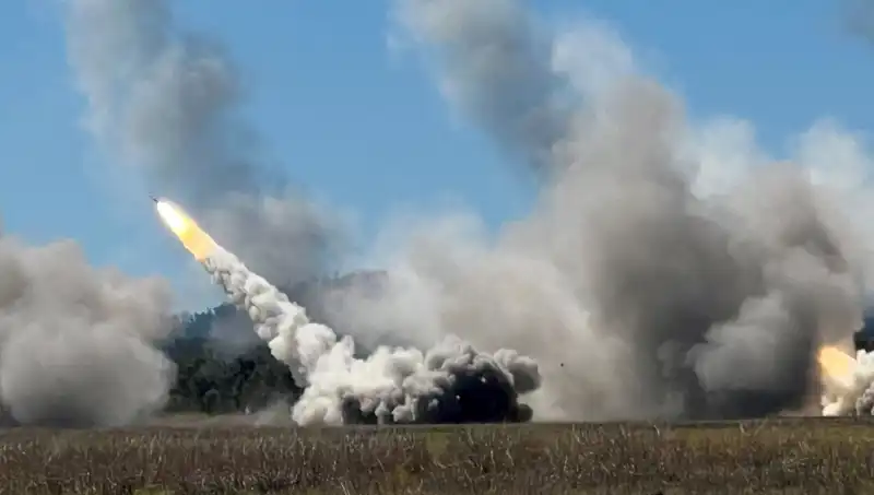 Avustralya'nın En Büyük Askeri Tatbikatında Şaşırtan İlk: HIMARS Atışları Gerçekleşti