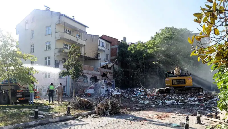 Sındırgı'da Deprem Fırtınası: Artçılar Sürekli Gündemde