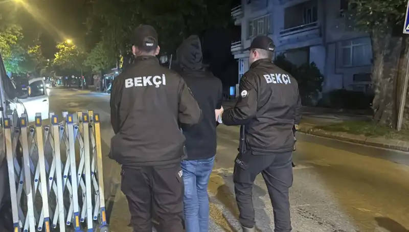 Edirne'de Düzensiz Göçmen Yakalamaları Artıyor: 4 Kişi Ele Geçirildi