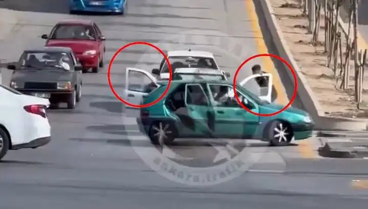 Trafikte Bıçaklı Saldırının Ardında Neler Yatıyor?