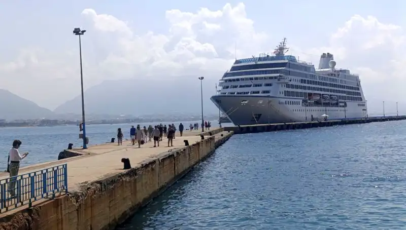 Alanya'ya ABD'li Turist Akını: Kruvaziyer Keyfi Sürüyor
