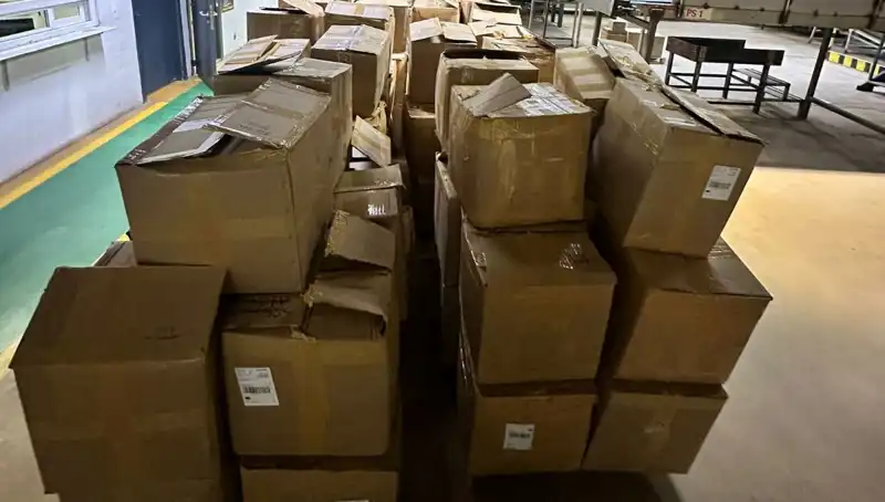 Kargo Şirketinin Depolarında Kaçak Tütün Operasyonu: Ayrıntılar Ortaya Çıktı