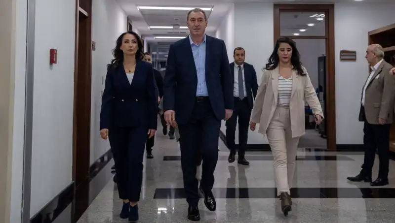 DEM Parti Heyeti, Üç Siyasi Parti ile Görüşme Yapacak