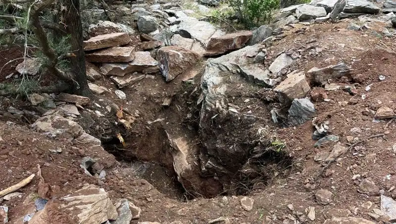 Eski Vali ve Emekli Albay Define Ararken Suçüstü Yapıldı!